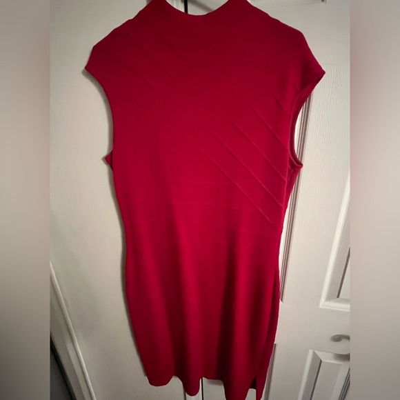 St. John Collection - Picture 4 of 6